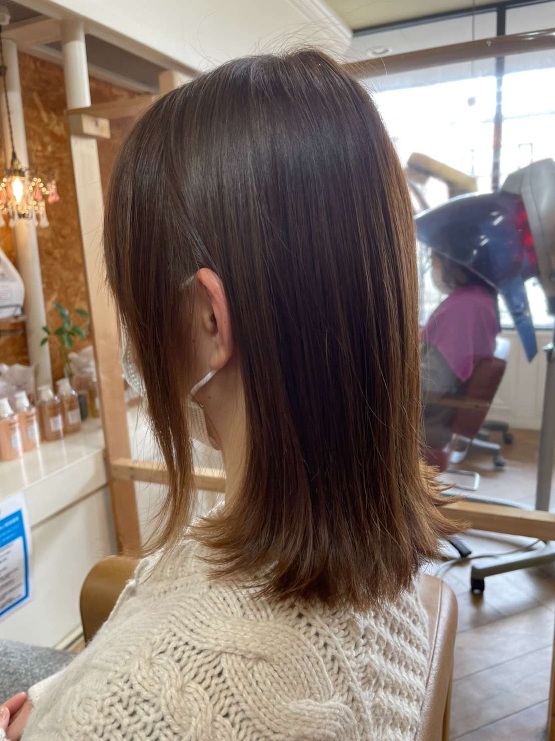 明るめのカーキ系